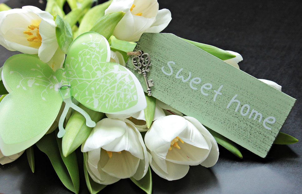 llave sweet home con flores
